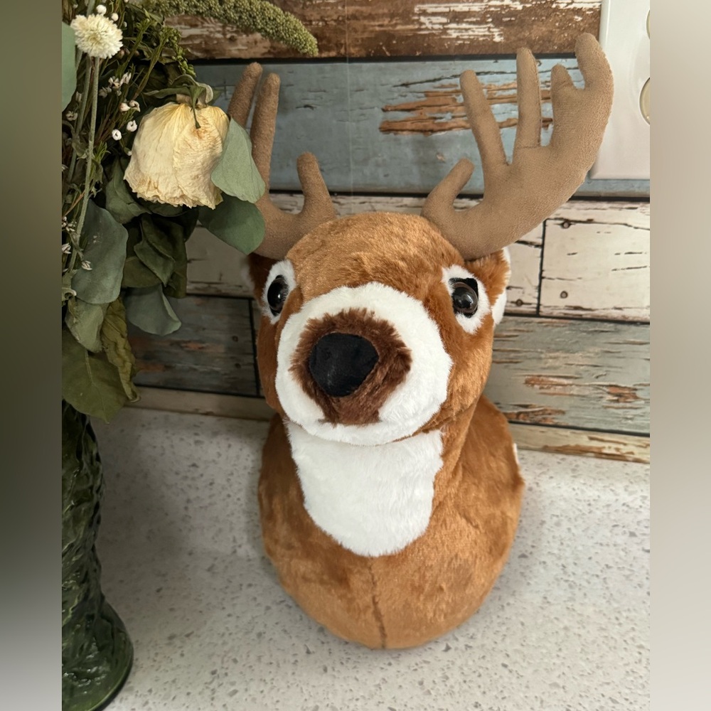 Adore Plush Co. Deer Head Wall Plush Decor USA 13”H